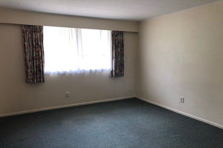 Photo of property in 55 Norana Road, Timberlea, Upper Hutt, 5018