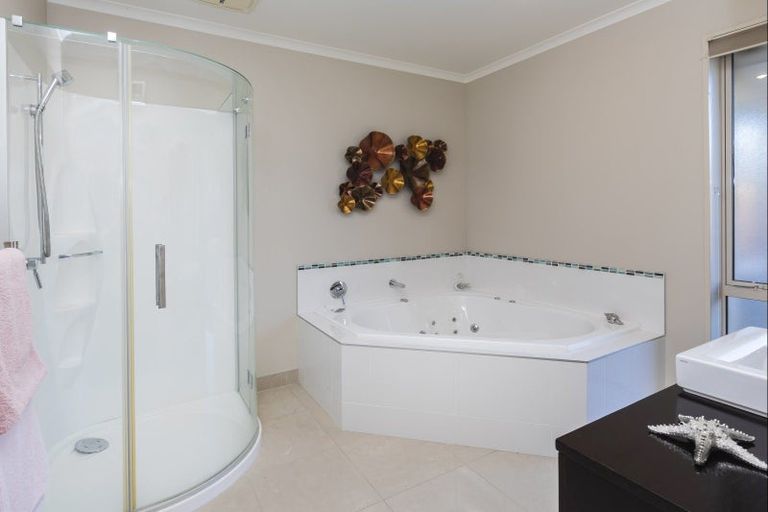 Photo of property in 48 Rotherham Drive, West Melton, 7618