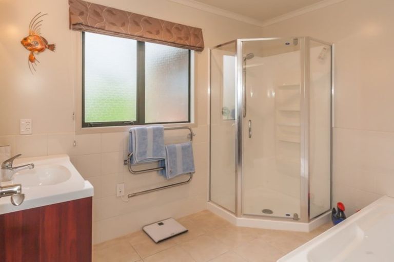 Photo of property in 23 Western Rise, Ohau, Levin, 5570