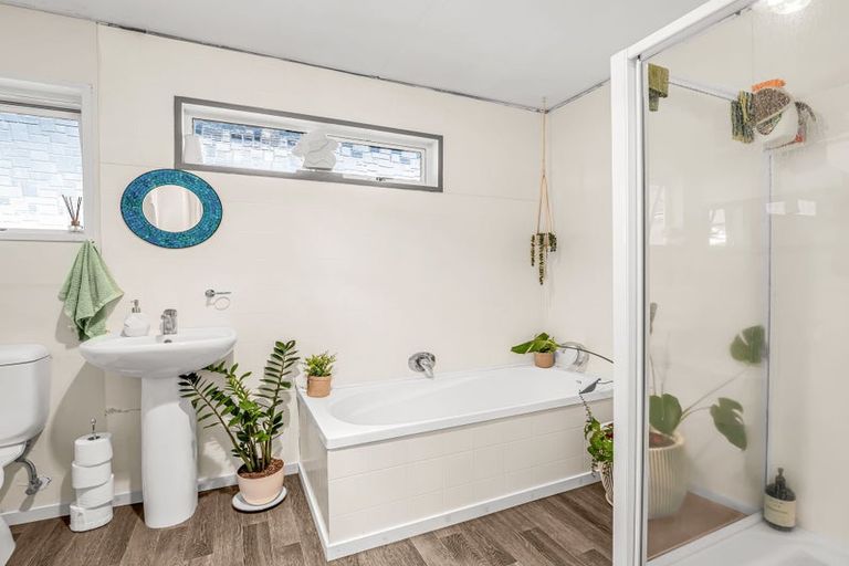 Photo of property in 122 Tremaine Avenue, Westbrook, Palmerston North, 4412