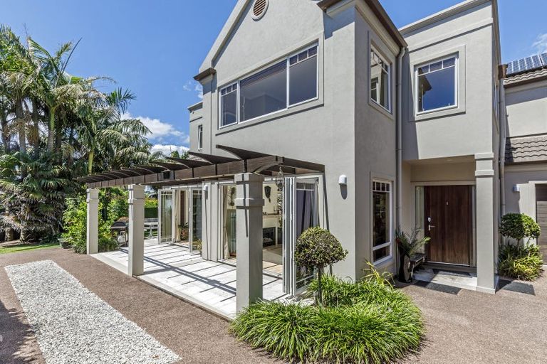 Photo of property in 205a Hurstmere Road, Takapuna, Auckland, 0622