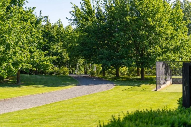 Photo of property in 101 Oxford Street, Martinborough, 5711