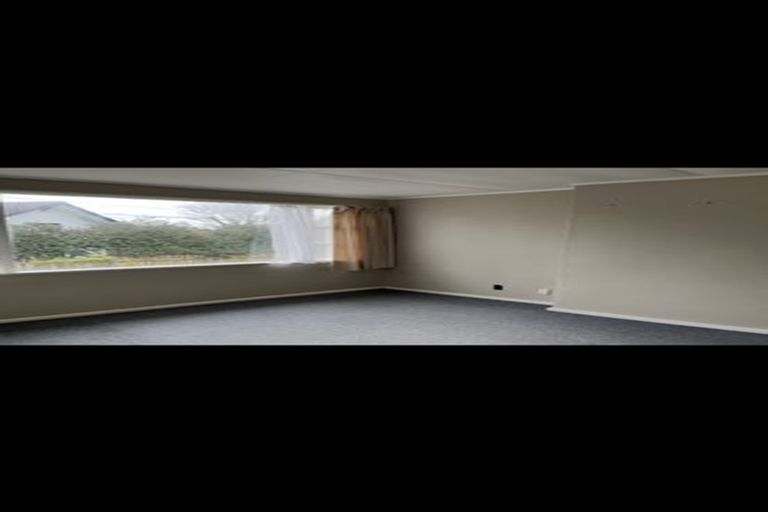 Photo of property in 2/161 Chivalry Road, Glenfield, Auckland, 0629