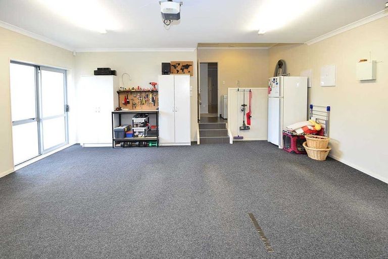 Photo of property in 12 Whares Court, Silverdale, 0932