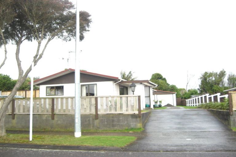 Photo of property in 15 Mace Street, Waitara, 4320