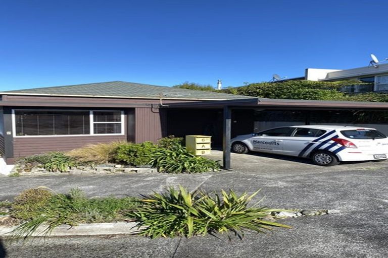 Photo of property in 6 Stormont Place, Kingston, Wellington, 6021