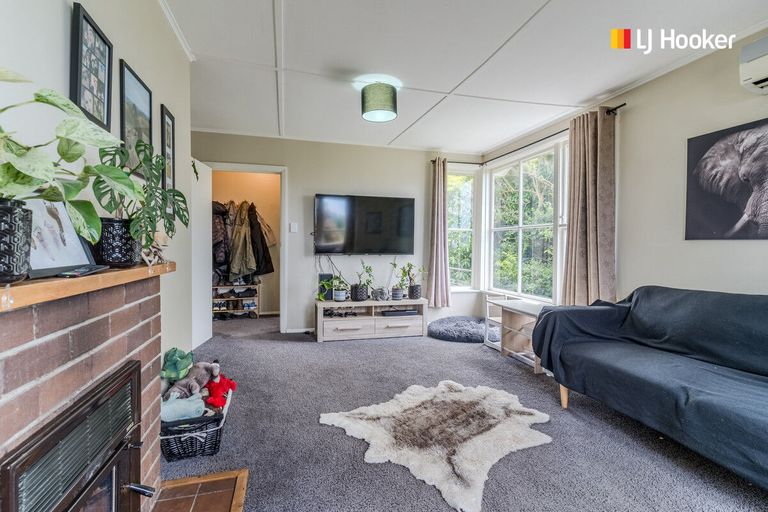 Photo of property in 15 Hanlon Street, Halfway Bush, Dunedin, 9010