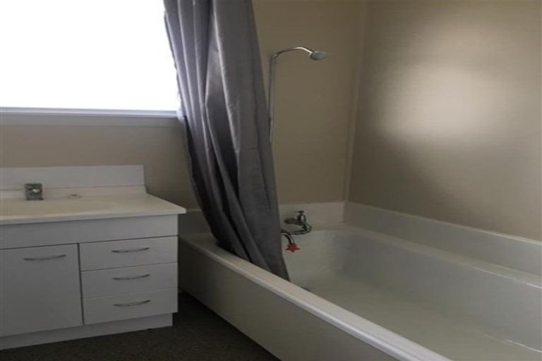 Photo of property in 1/35 Dee Street, Seaview, Timaru, 7910