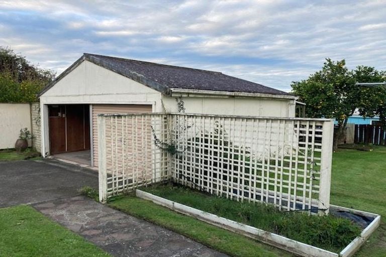 Photo of property in 16 Cameron Road, Te Puke, 3119