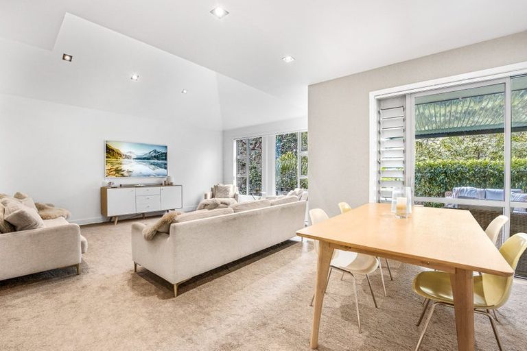 Photo of property in 28b Bluefin Way, West Harbour, Auckland, 0618