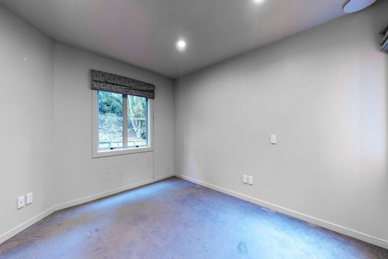 Photo of property in 263 Middleton Road, Glenside, Wellington, 6037