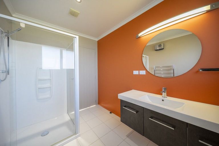 Photo of property in 19 Orbell Crescent, Te Anau, 9679