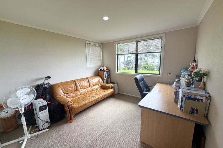 Photo of property in 29 Samara Place, Clendon Park, Auckland, 2103