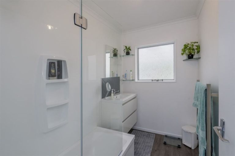 Photo of property in 19 Heather Street, Levin, 5510