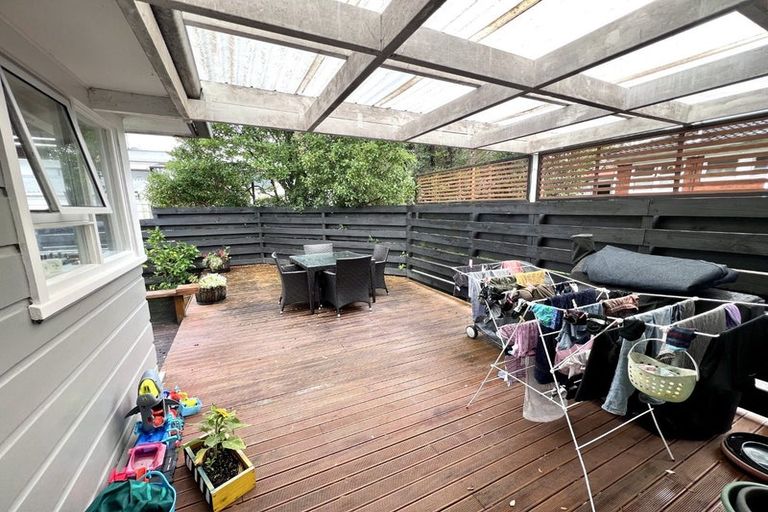 Photo of property in 1/7 Gordon Avenue, Forrest Hill, Auckland, 0620