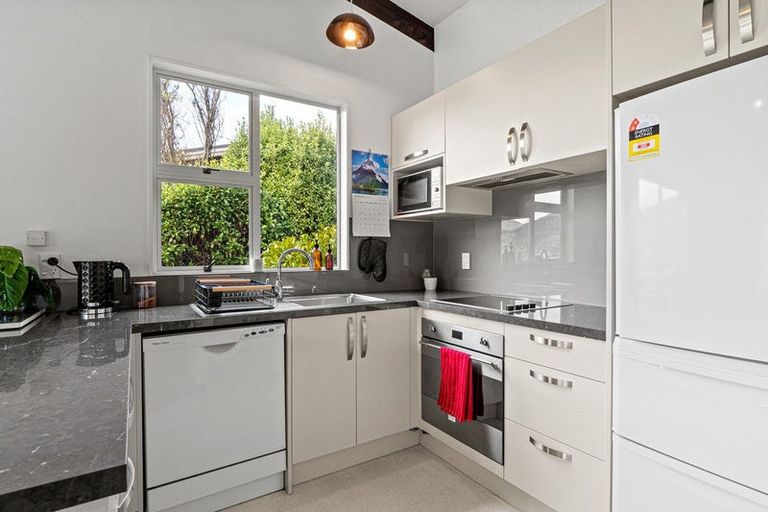 Photo of property in 52 Oregon Drive, Kelvin Heights, Queenstown, 9300