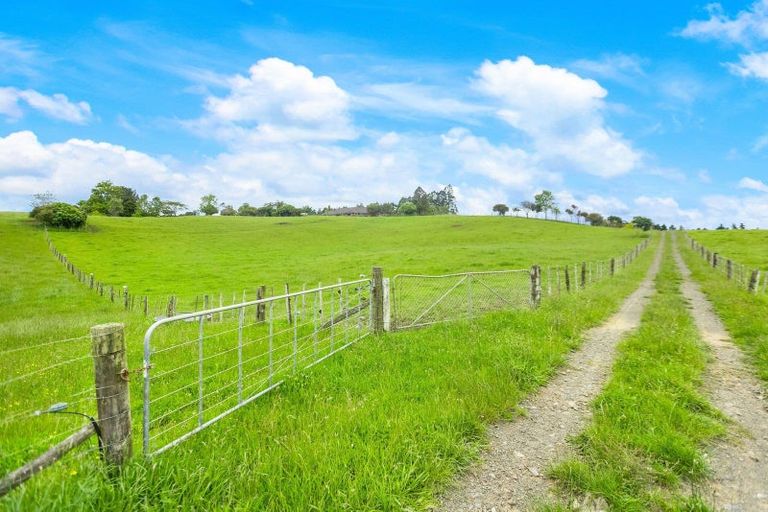 Photo of property in 239 Burtt Road, Paerata, Drury, 2578