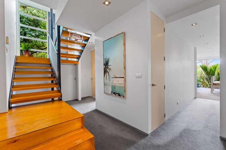 Photo of property in 12b Parr Terrace, Castor Bay, Auckland, 0620