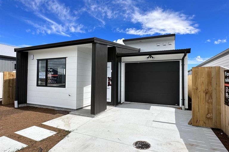 Photo of property in 11 Fredrick Hanson Road, Papakura, 2110