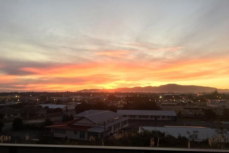 Photo of property in 35 Ruapehu Street, Paraparaumu, 5032