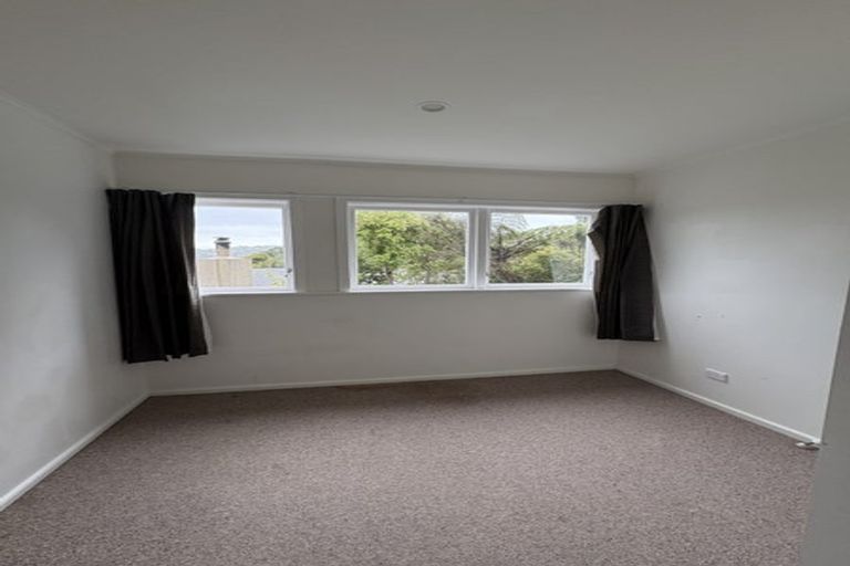 Photo of property in 35 Spencer Street, Crofton Downs, Wellington, 6035