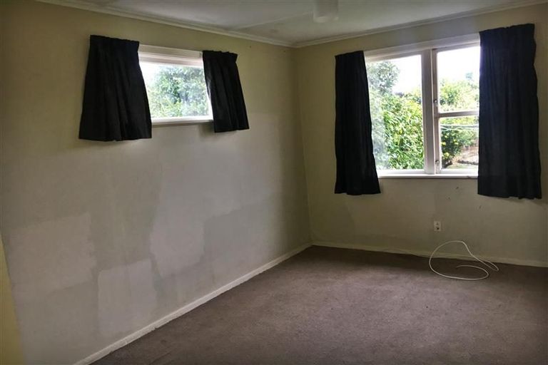 Photo of property in 35 Routley Crescent, Elderslea, Upper Hutt, 5018