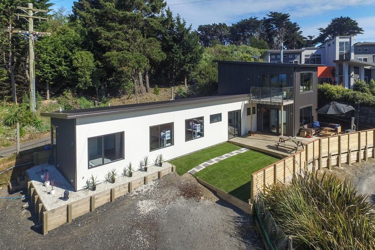 Photo of property in 111g Cliffs Road, Saint Clair, Dunedin, 9012