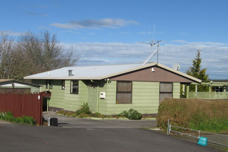 Photo of property in 2 Nyanza Street, Nawton, Hamilton, 3200