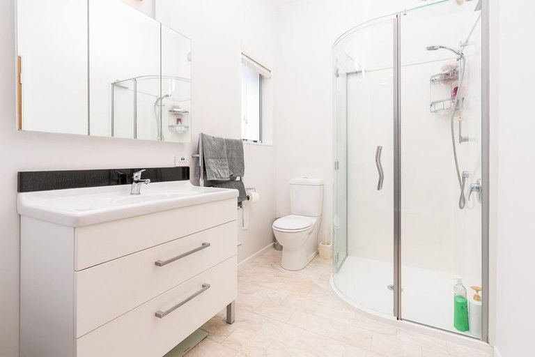 Photo of property in 10 Edgeware Road, Wilton, Wellington, 6012