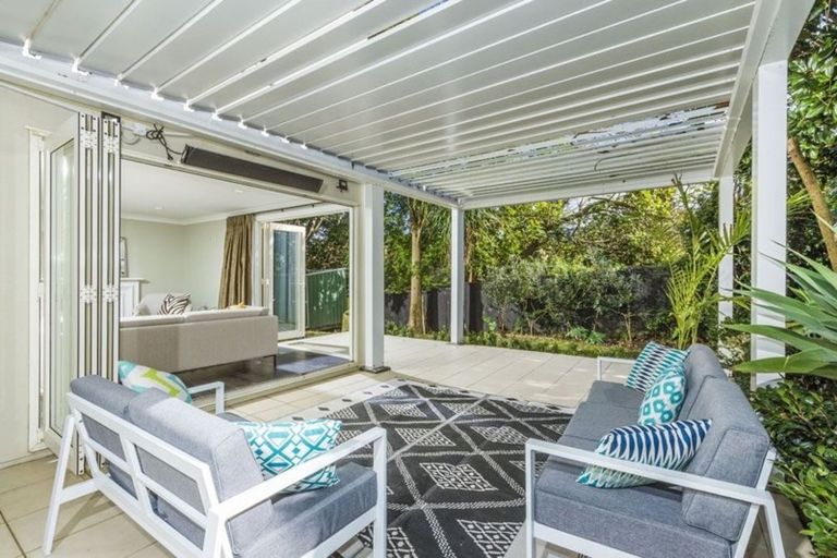 Photo of property in 72b Parr Terrace, Castor Bay, Auckland, 0620