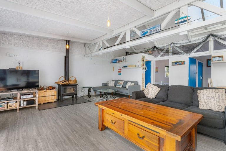 Photo of property in 2a Andresen Street, Foxton Beach, Foxton, 4815