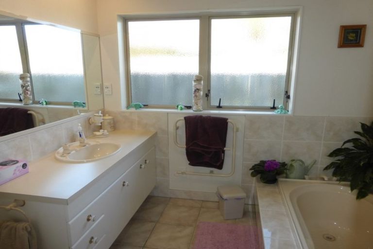 Photo of property in 52 Harbour Road, Ohope, 3121