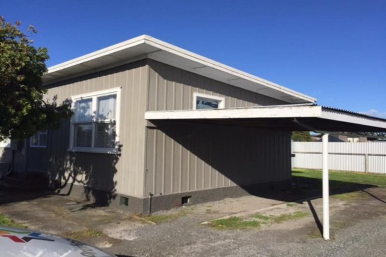 Photo of property in 11 Isobel Street, Fairy Springs, Rotorua, 3015