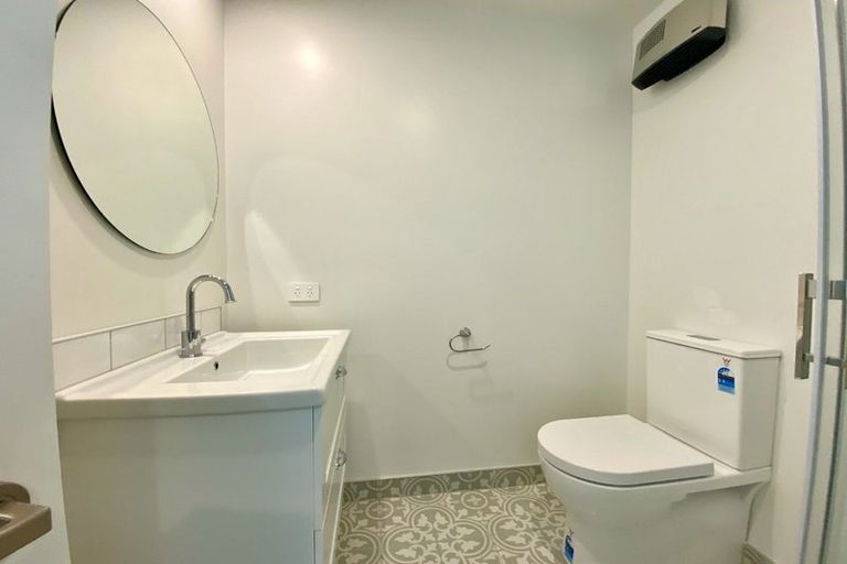 Photo of property in 5/42 Woodville Street, Edgeware, Christchurch, 8013