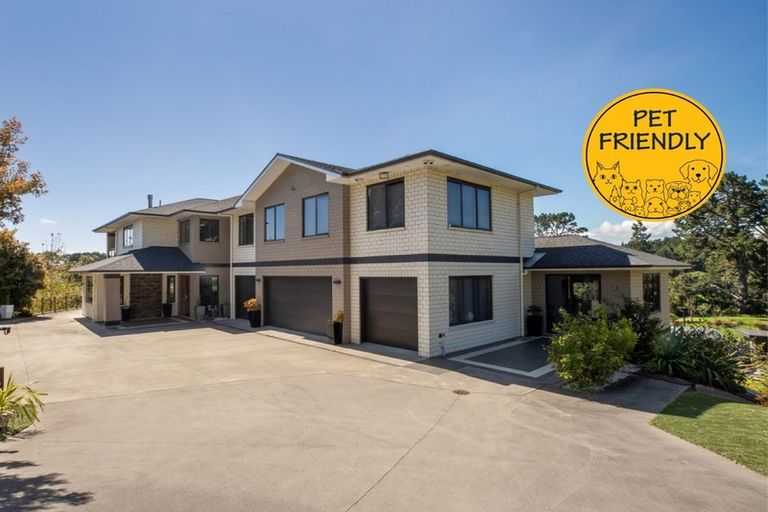 Photo of property in 236 Whitford Road, Shamrock Park, Howick, 2571