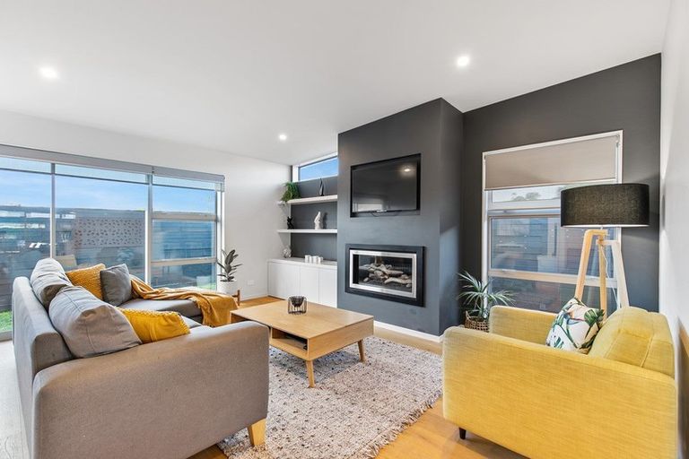 Photo of property in 4a Ross Crescent, Orewa, 0931