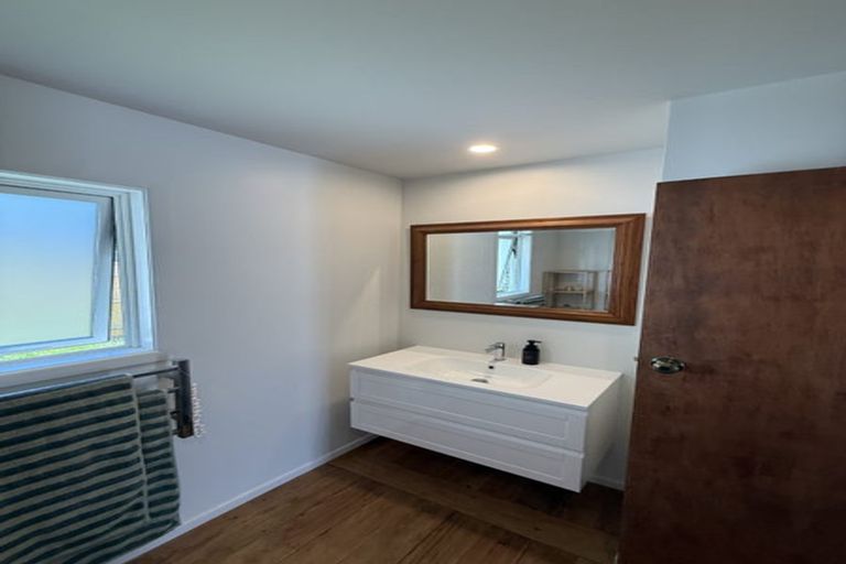 Photo of property in 16 Hursthouse Street, Vogeltown, New Plymouth, 4310