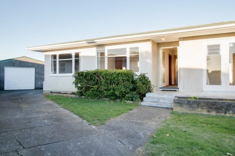 Photo of property in 16 Allen Berry Avenue, Pirimai, Napier, 4112