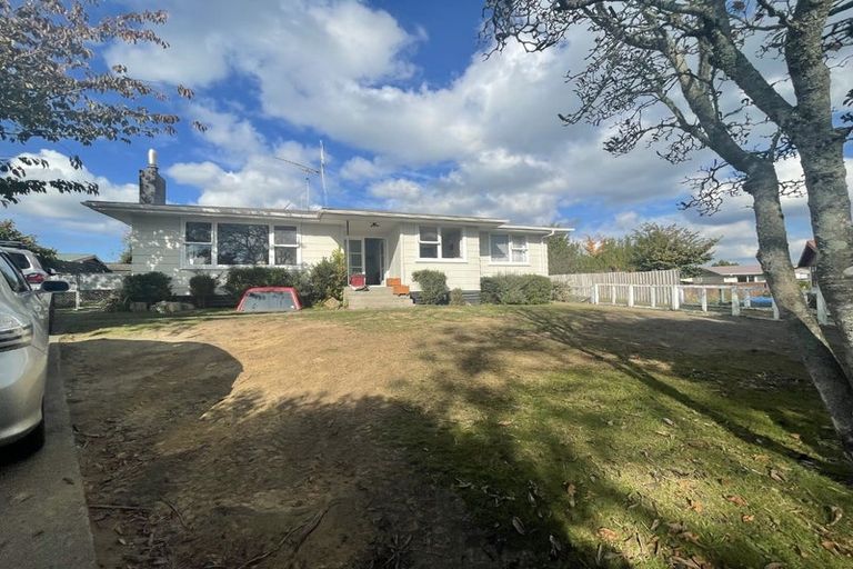 Photo of property in 1 Tararua Place, Tokoroa, 3420