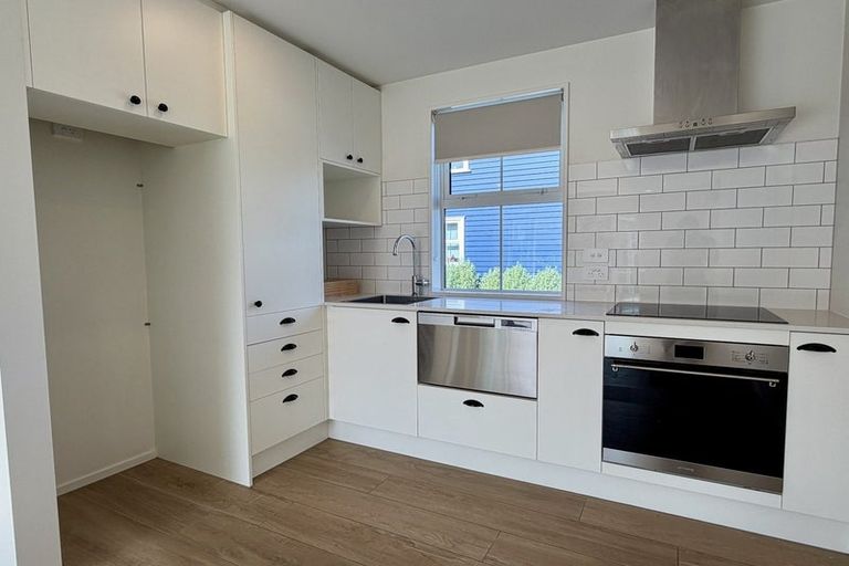 Photo of property in 3/63 Hills Road, Edgeware, Christchurch, 8013