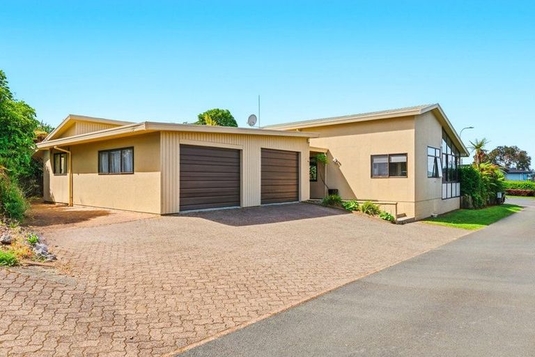 Photo of property in 1/16 Isobel Street, Acacia Bay, Taupo, 3330