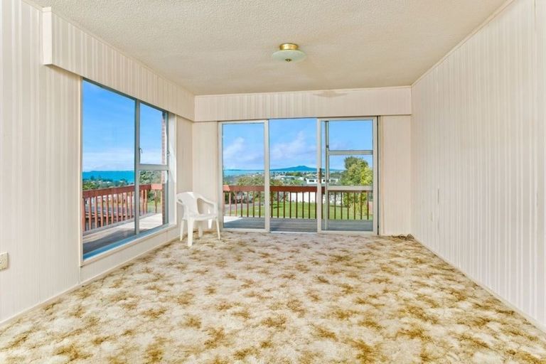 Photo of property in 121 Glamorgan Drive, Torbay, Auckland, 0630