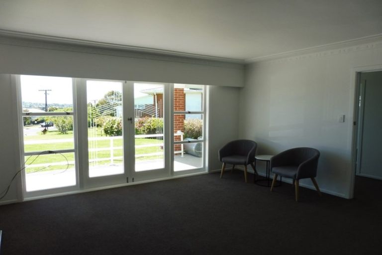 Photo of property in 12 Ngaio Avenue, Mangere Bridge, Auckland, 2022