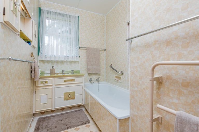 Photo of property in 9 Katene Street, West End, Palmerston North, 4412