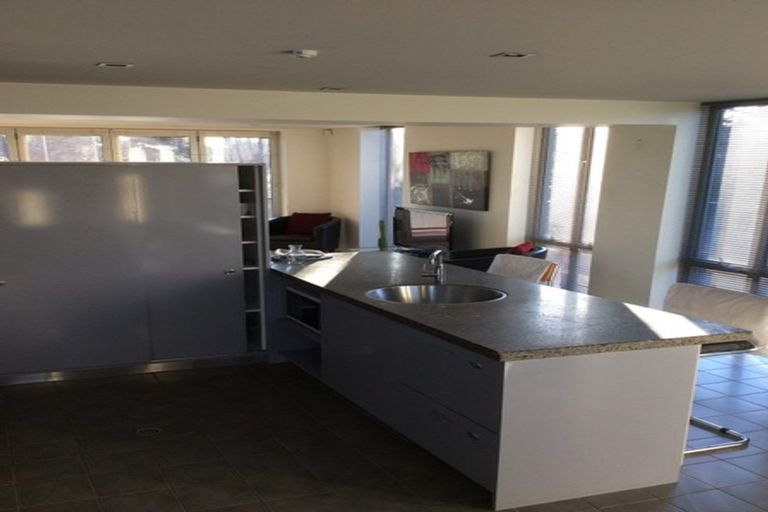 Photo of property in 33c Cranmer Square, Christchurch Central, Christchurch, 8013