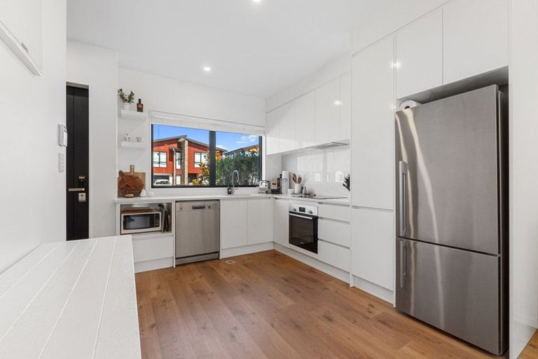 Photo of property in 58 Turret Lane, Hobsonville, Auckland, 0616