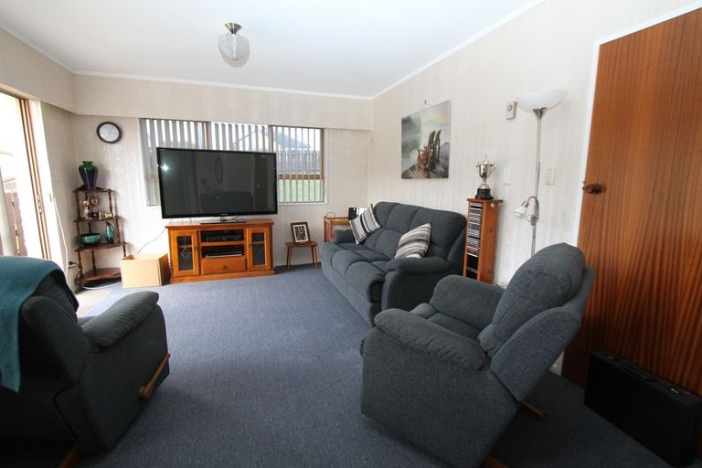 Photo of property in 1/10 Dublin Street, Pukekohe, 2120