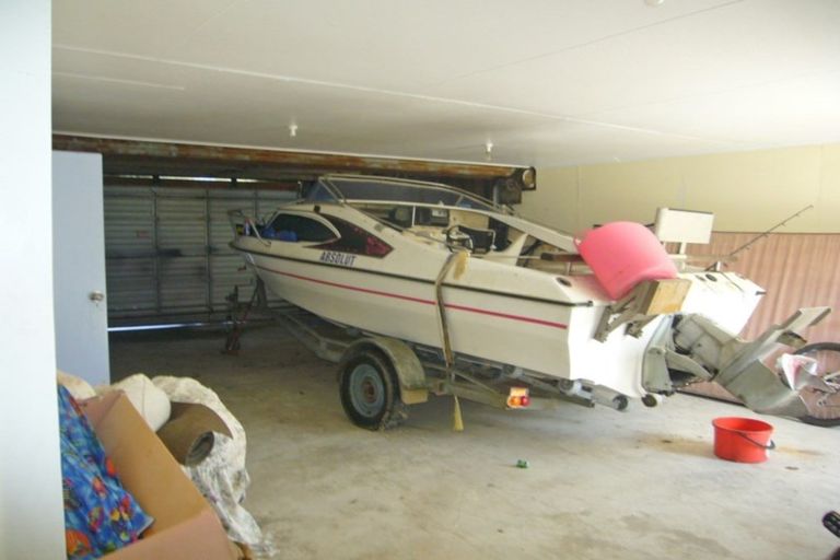 Photo of property in 65 Seaview Road, Cable Bay, 0420