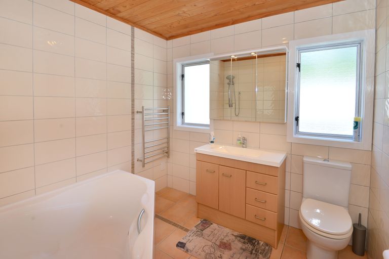 Photo of property in 56 Sun Valley, Hatfields Beach, Orewa, 0931