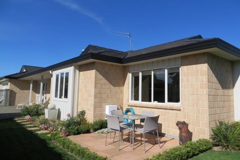 Photo of property in 4 Burnfield Way, Levin, 5510